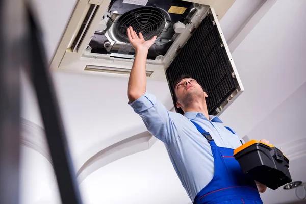 HVAC Contractor Oceanside Specializing in AC Repair and Furnace Installation